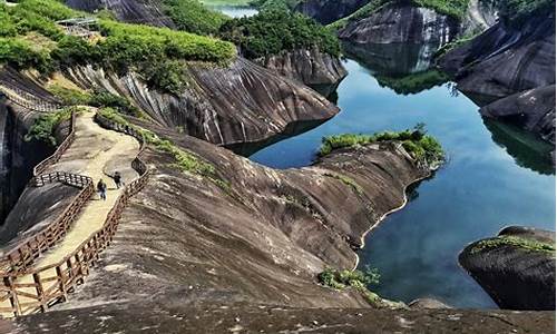 湖南旅游必去的景点_湖南旅游必去的景点有哪些